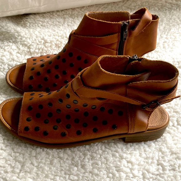 Nordstrom Leather Sandals - Picture 3 of 6